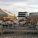 La Vela Fronte Mare